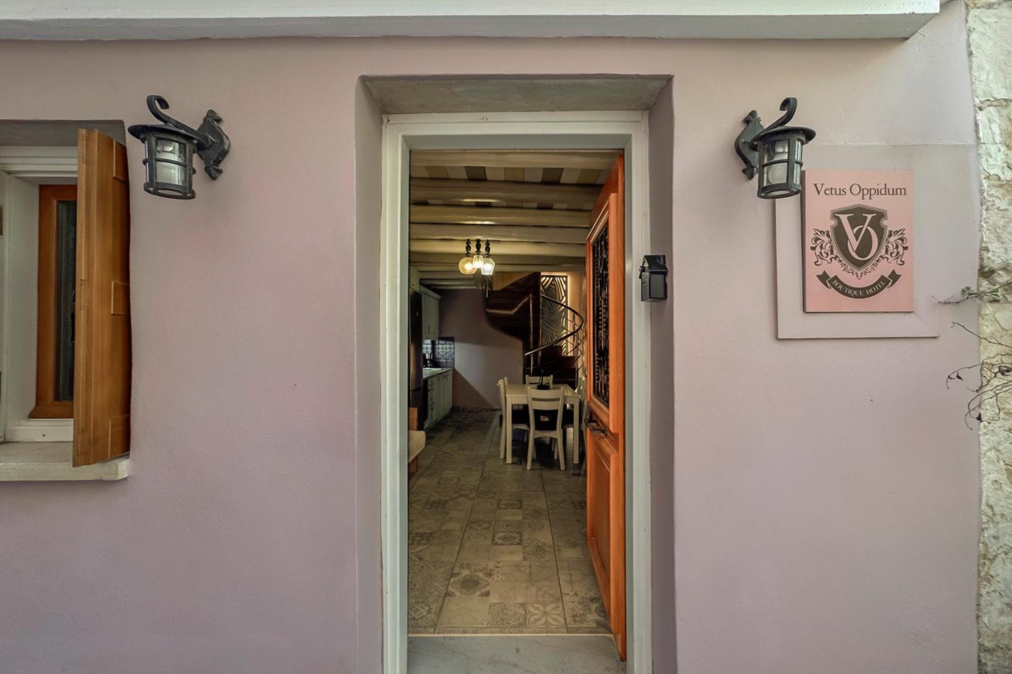 Vetus Oppidum Boutique Case de vacanță